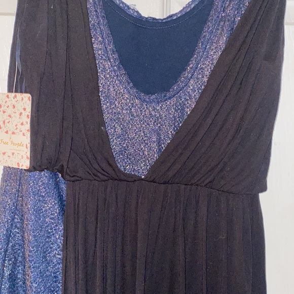 Free People black and silver mini/mid assymetrical hem. NWT size small - Picture 3 of 7